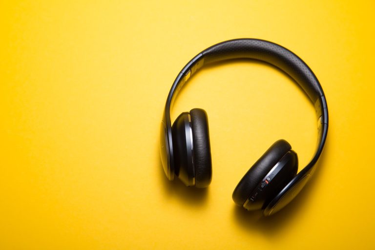 work-from-away checklist headphones